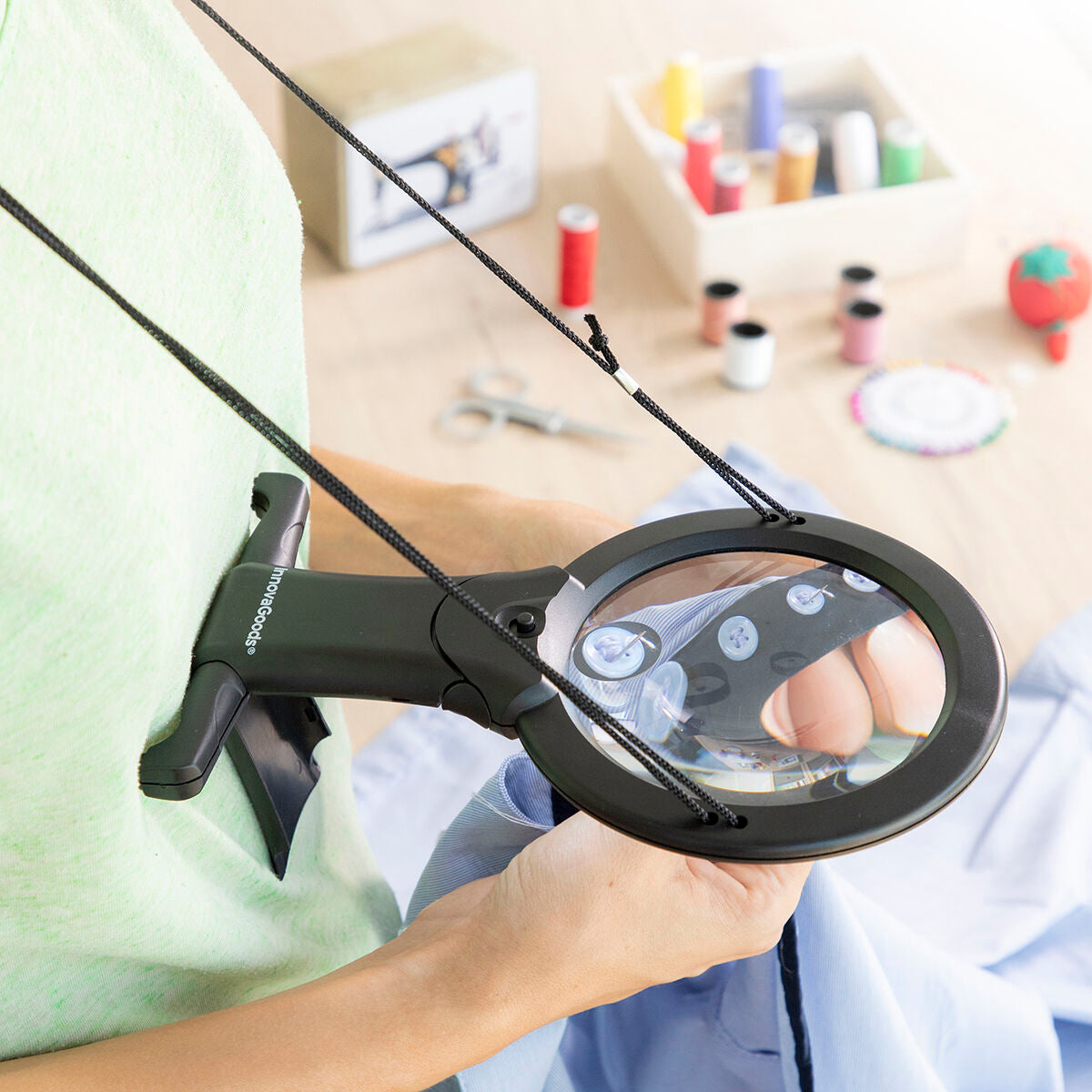 Hands-Free Magnifying Glass with LED light Zooled InnovaGoods-0