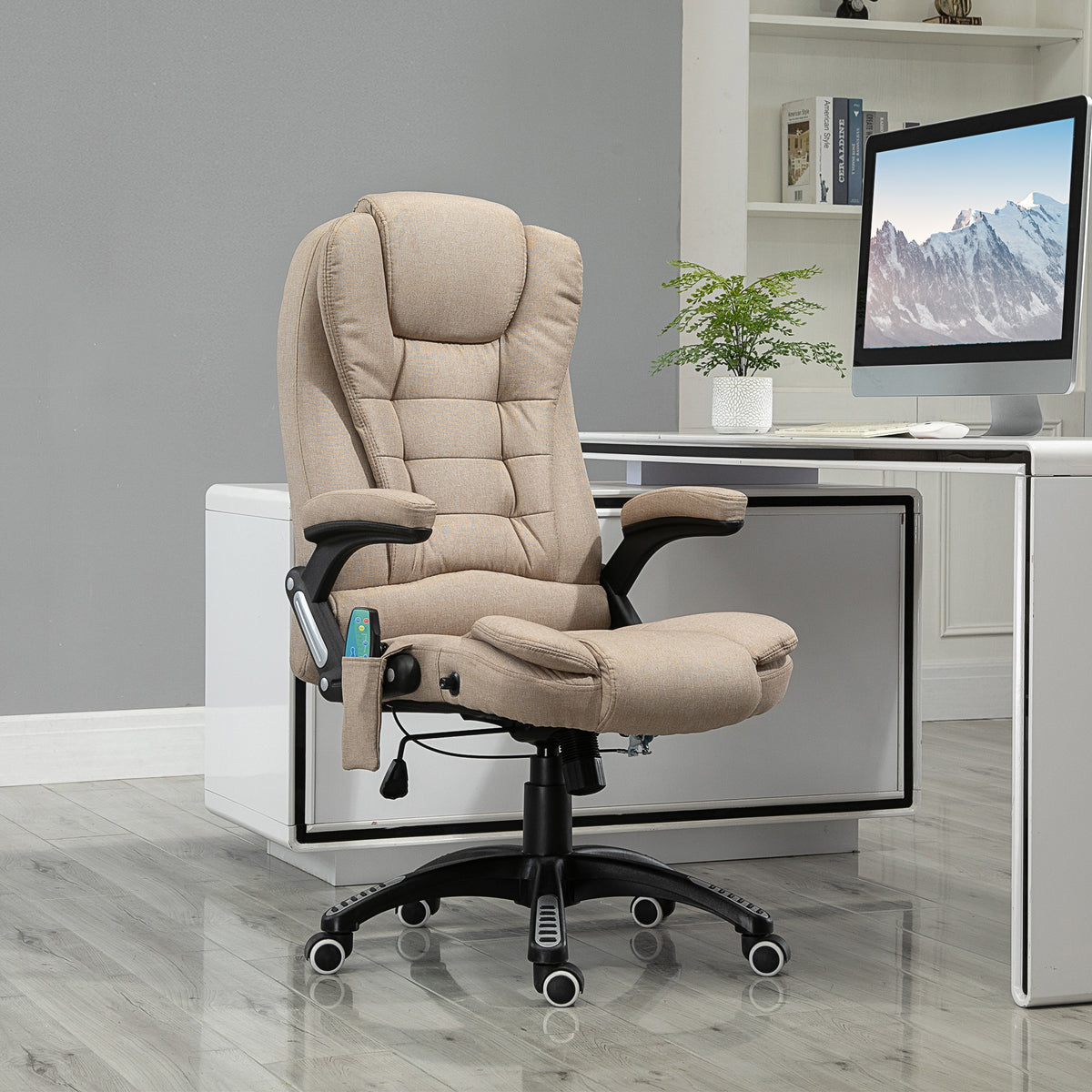 Fauteuil de bureau massant et chauffant, chaise de bureau, chaise ergonomique avec hauteur réglable, dossier inclinable et télécommande filaire, pivotant à 360° tissu en polyester marron-1